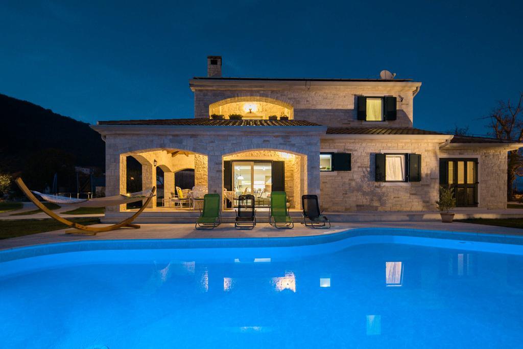 Villa Stonegate Estate - Bonus, Dvije Vile Jedna Cijena! Opatija Exterior photo